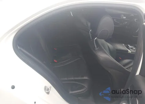 2016 Mercedes-Benz C 300 from USA, damaged, VIN 55SWF4JB6GU156330